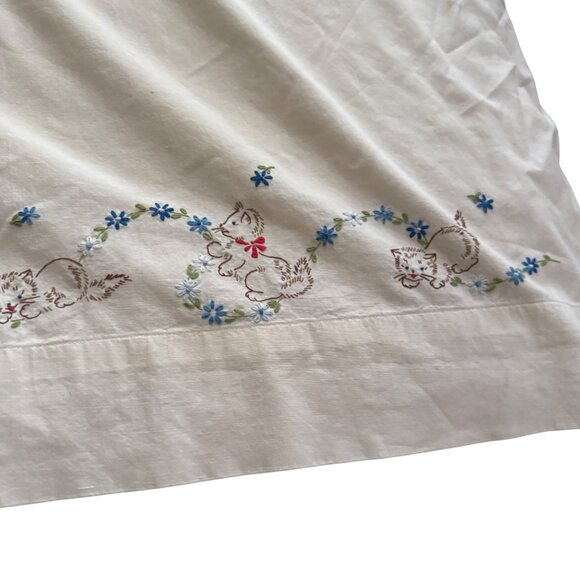 Handmade Vintage Pillowcase Set With Embroidered Kittens & Blue Flower Pattern - Picture 3 of 10